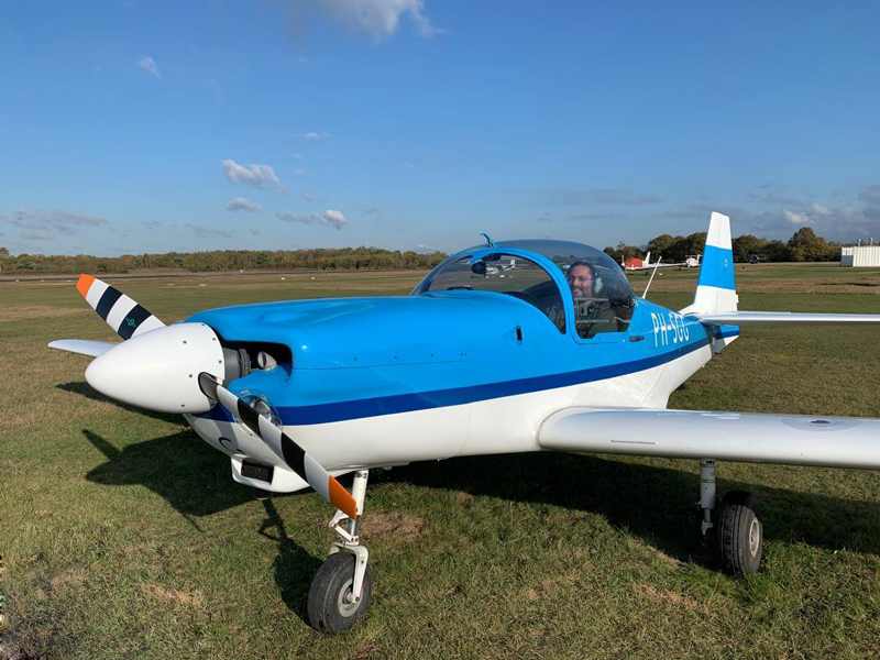 How does a training aircraft looks like
